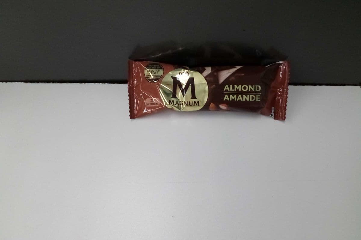 Magnum - Almond Bar (90 ml)