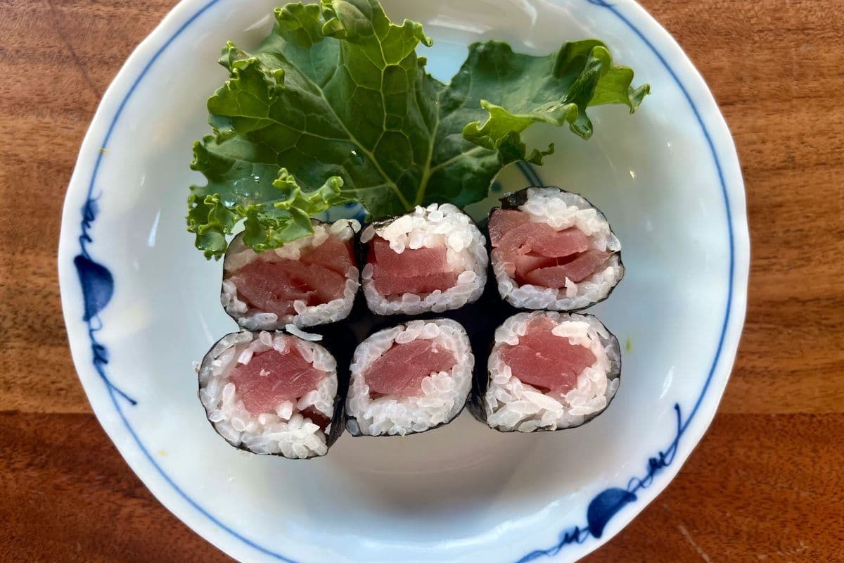 106A. Red Tuna Roll (6 pcs)
