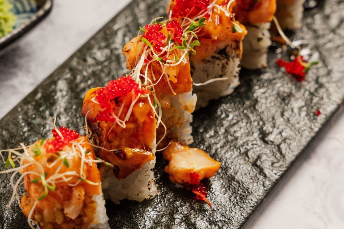 Sunset Roll (8 pcs)