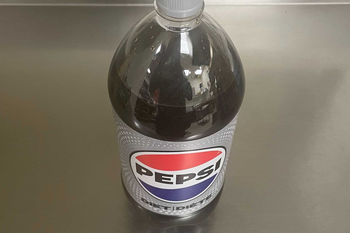 Diet Pepsi (Bottle) (2 L)