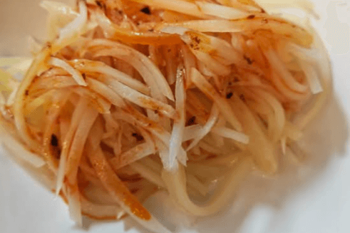 酸辣土豆丝 / Sweet and Sour Potato Salad