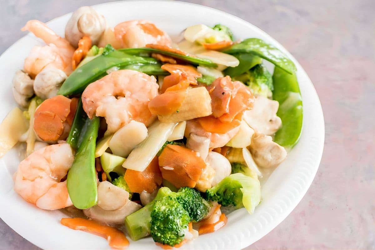 20. Shrimp with Mixed Vegetables, Broccoli, or Mushrooms 杂菜/西兰花/蘑菇虾球