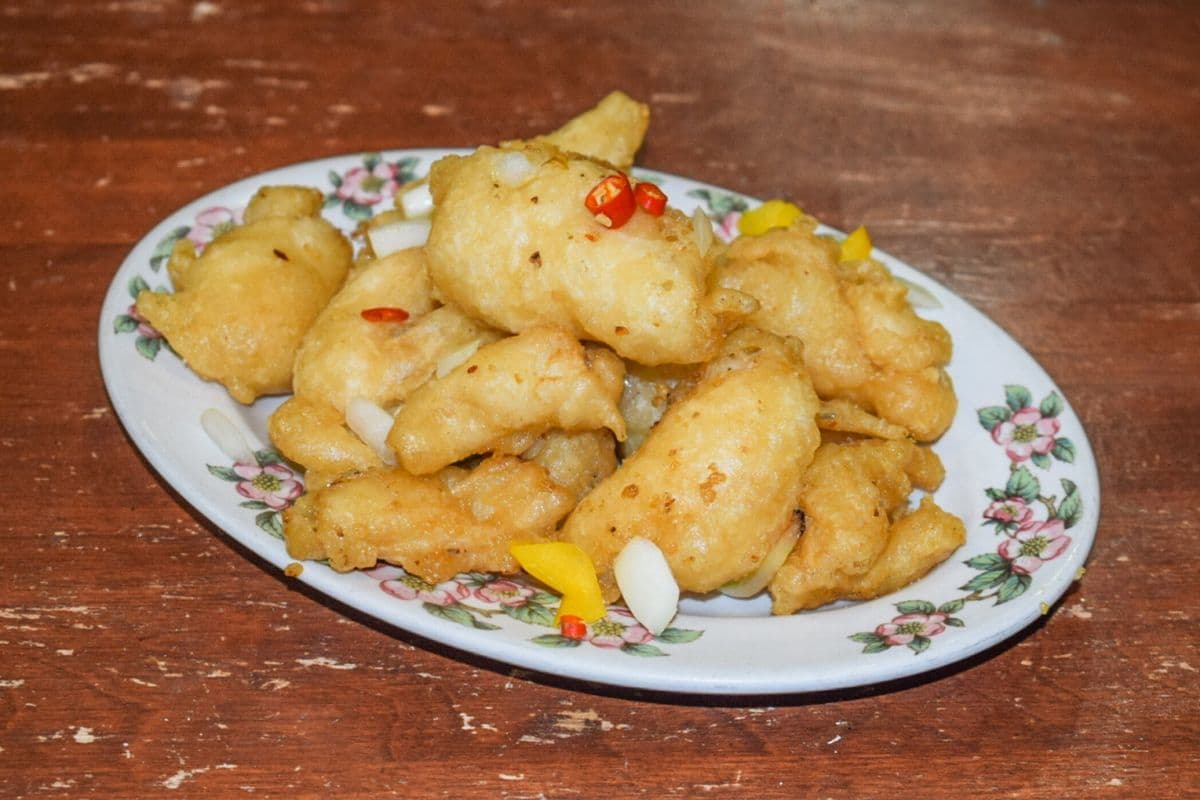 40. Calmars frits au sel et poivre / Salt-and-Pepper Squid