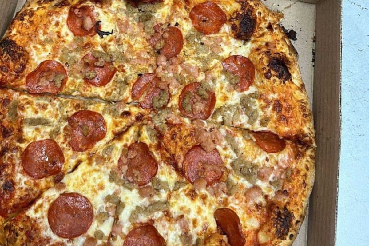 1 MEDIUM PEPPERONI AND CHEESE