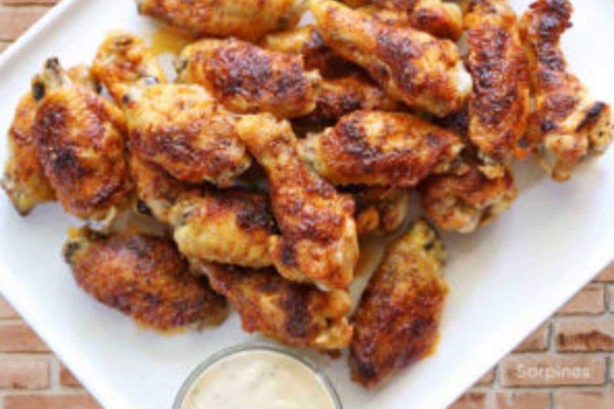 BONE-IN CRISPY CHICKEN WINGS
