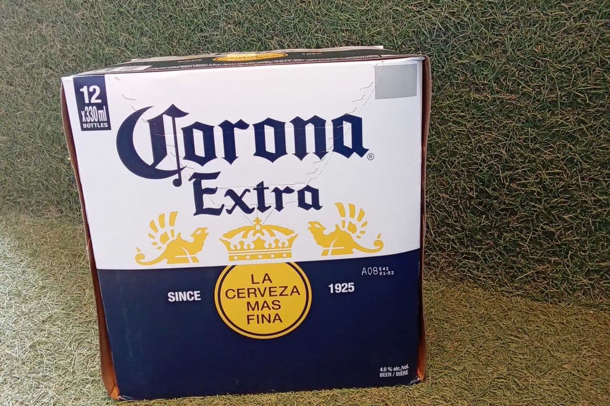 Corona Extra (12 x 330 ml bottle)