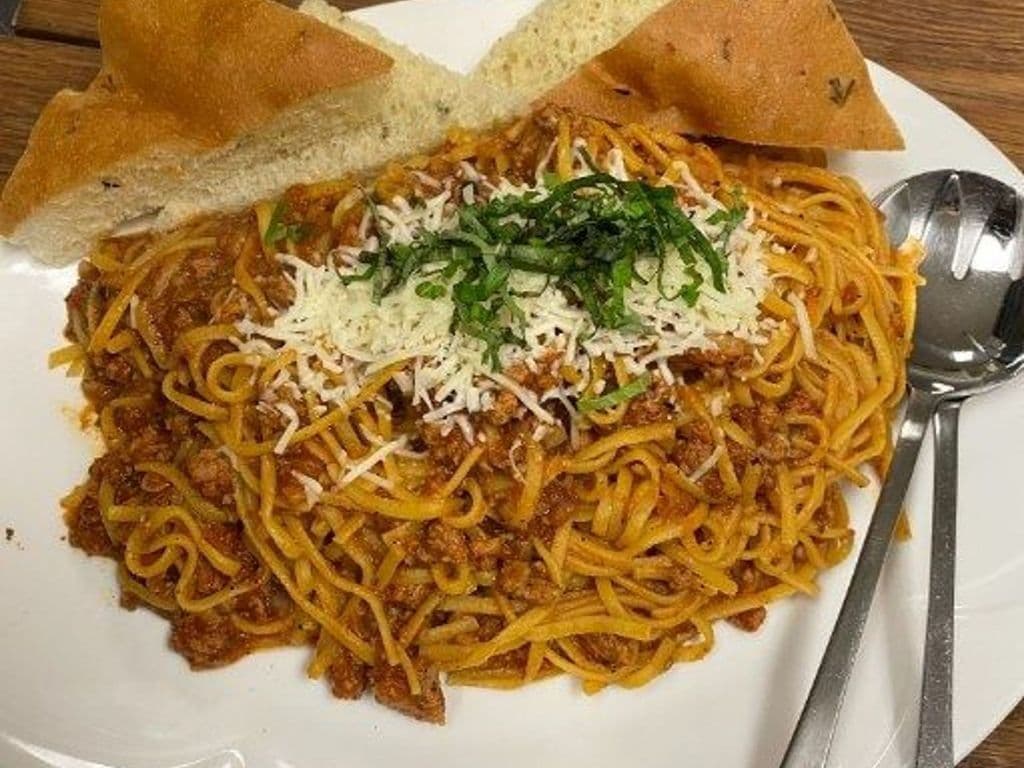 Share - Bolognese