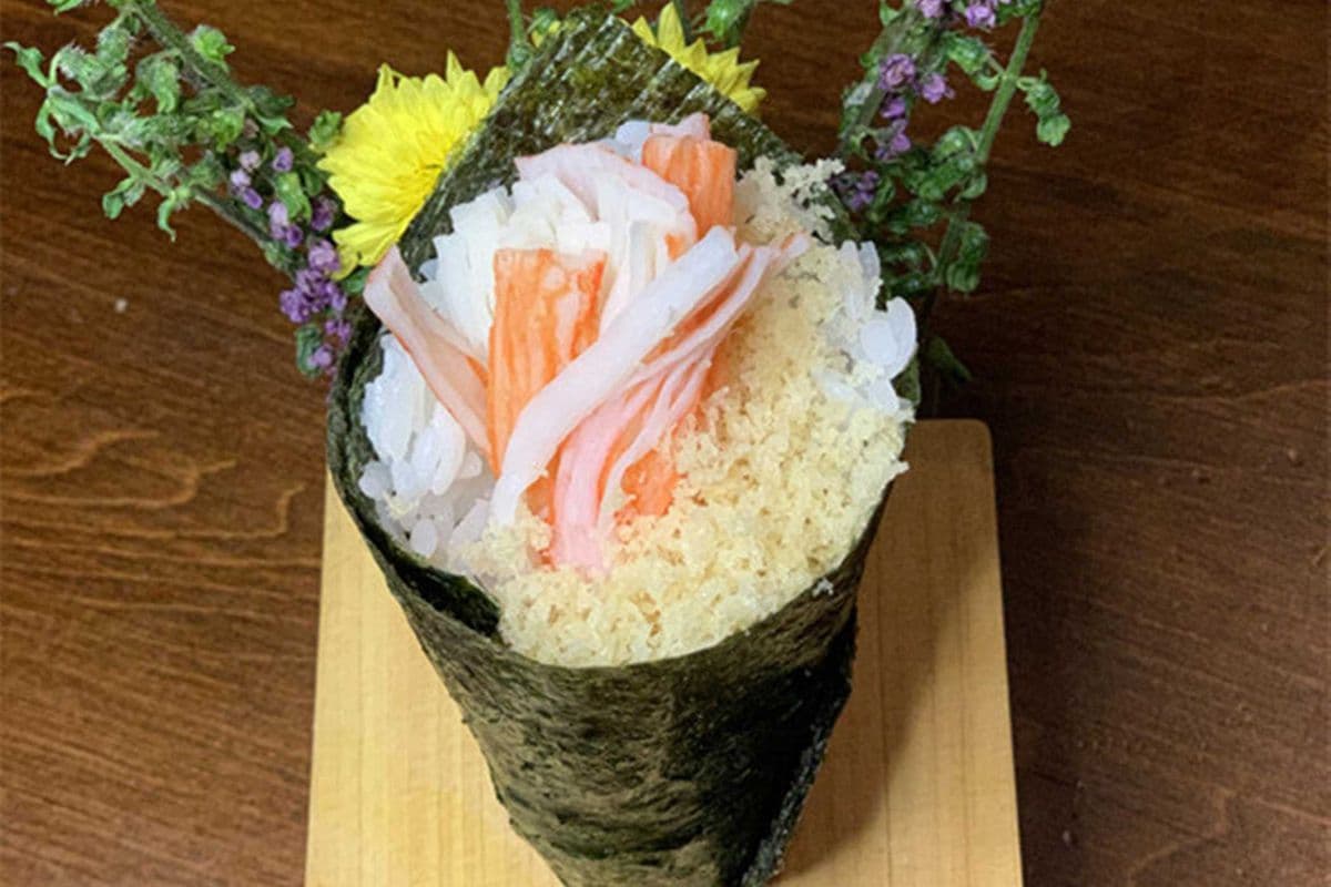 187 Spicy Crab Meat Hand Roll (1 pc)