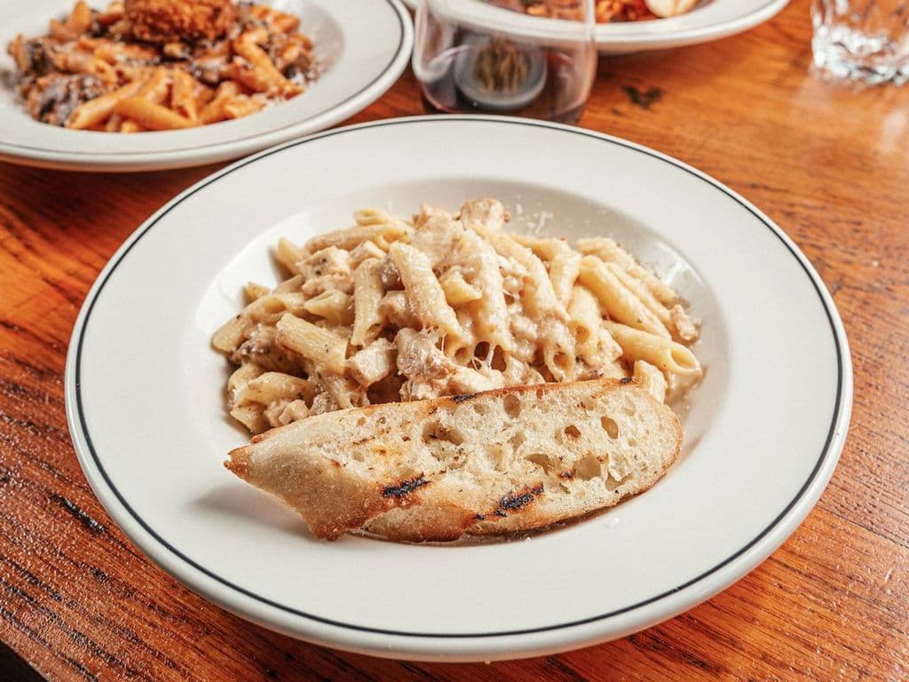 Roast Garlic Chicken Pasta - Express Menu