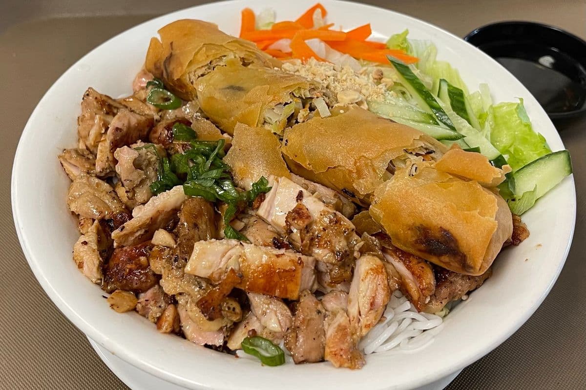 B6. Grilled Lemon Grass Chicken & Spring Roll on Vermicelli / Bún Gà Chả Giò