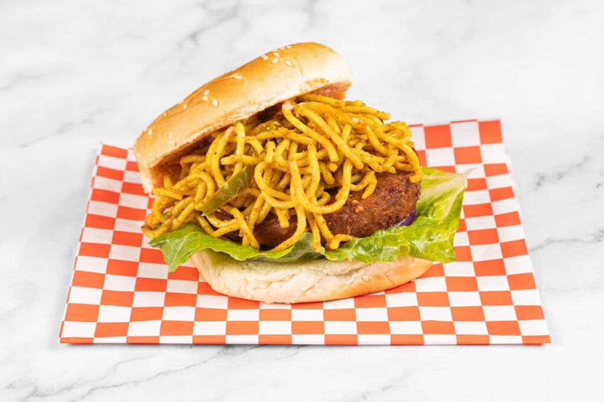Aloo Tikki Noodle Burger