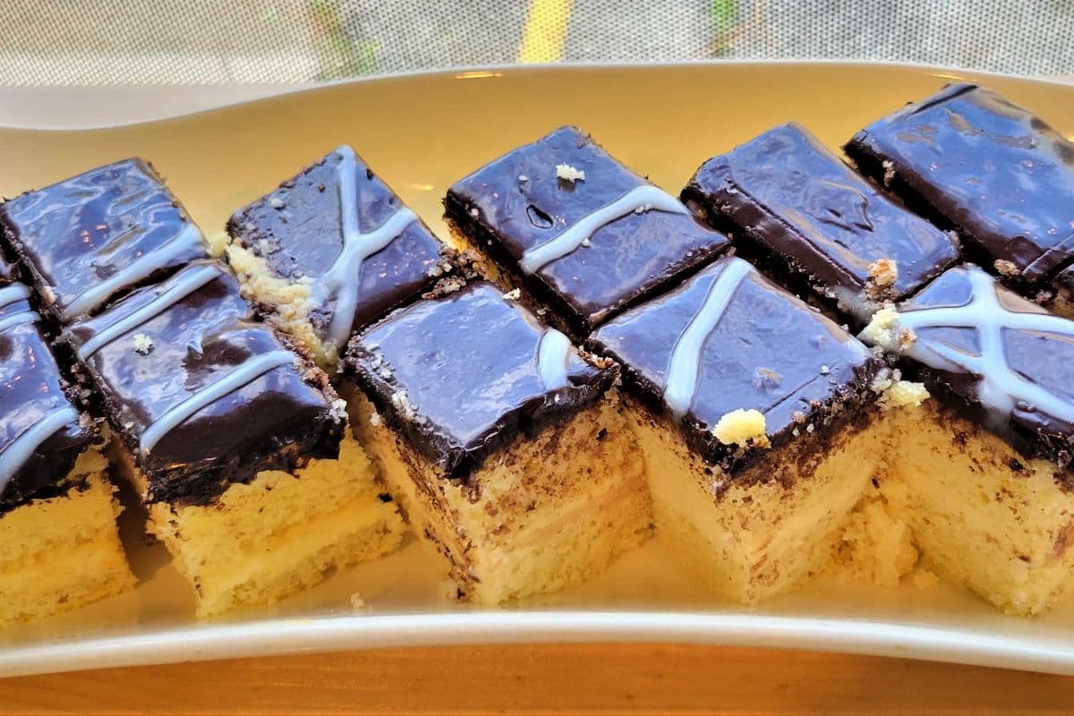 Boston Cream Chocolate Cake