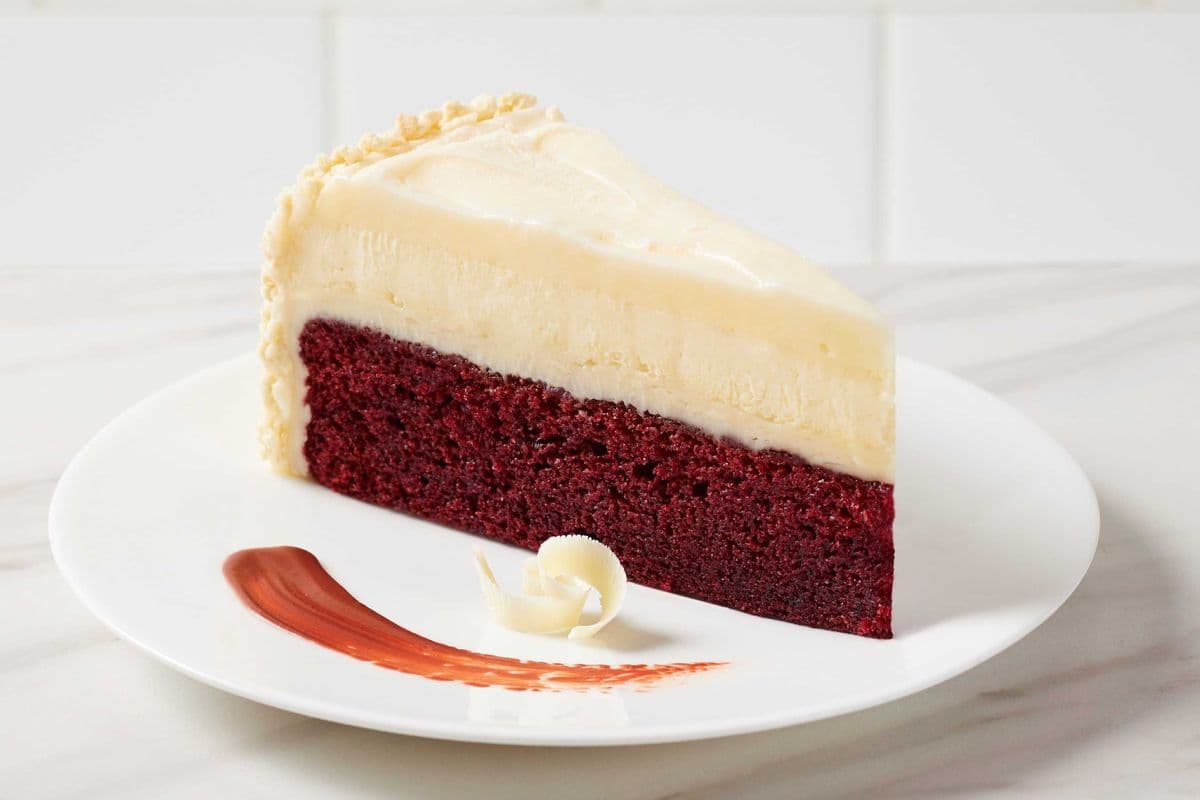Red Velvet Cheesecake (The Cheesecake Factory Bakery®)
