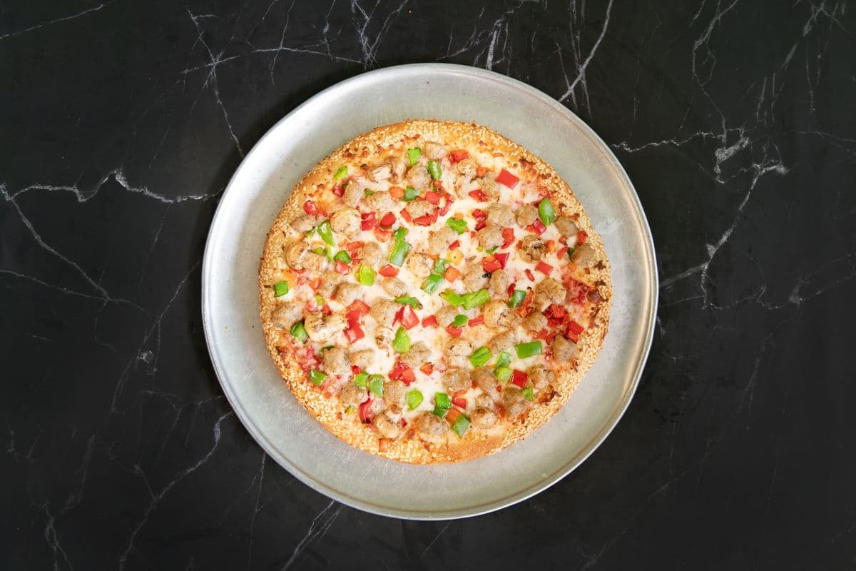 Large Romano's Deluxe Pizza