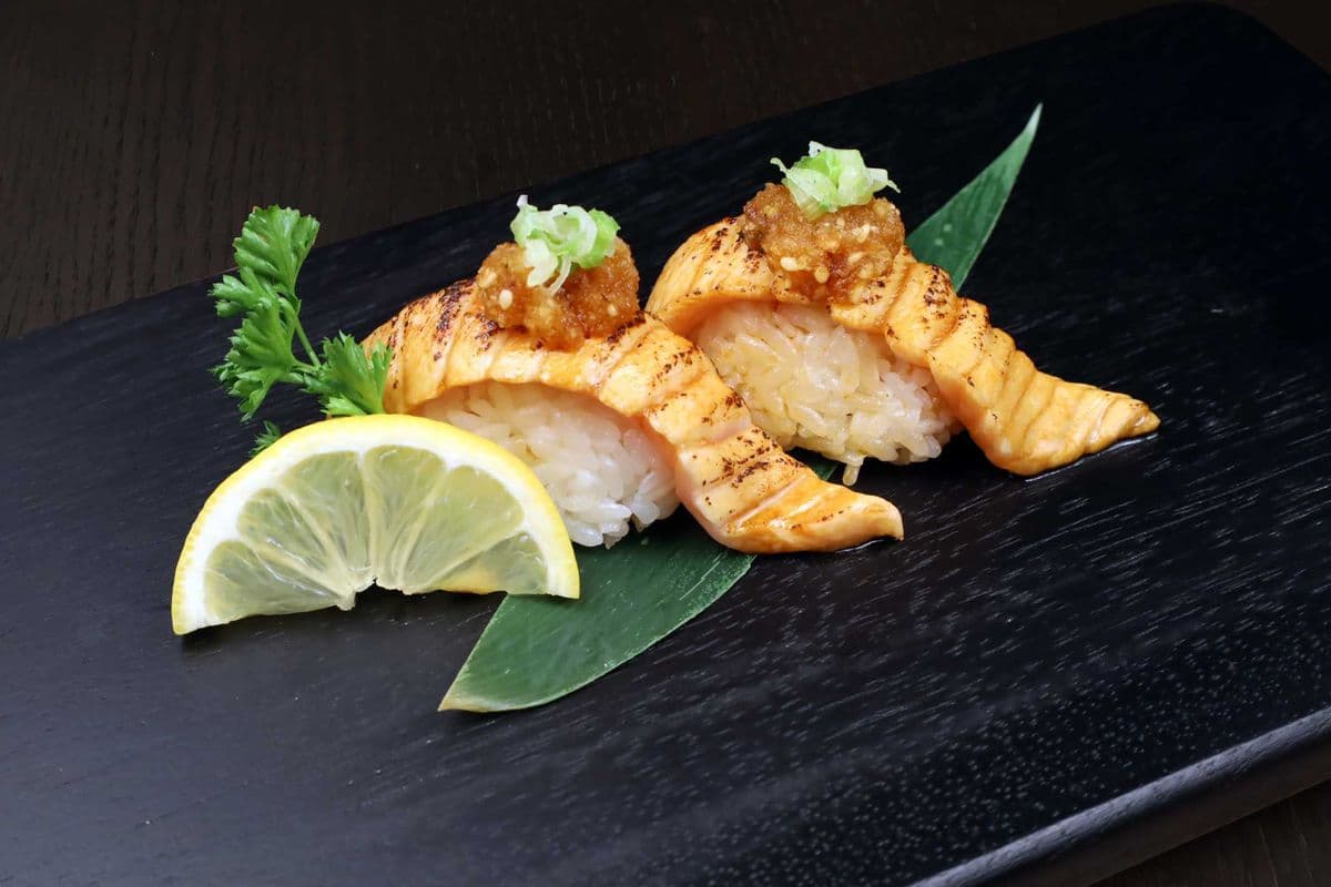 Seared Toro Aburi Nigiri Sushi (2 pcs)