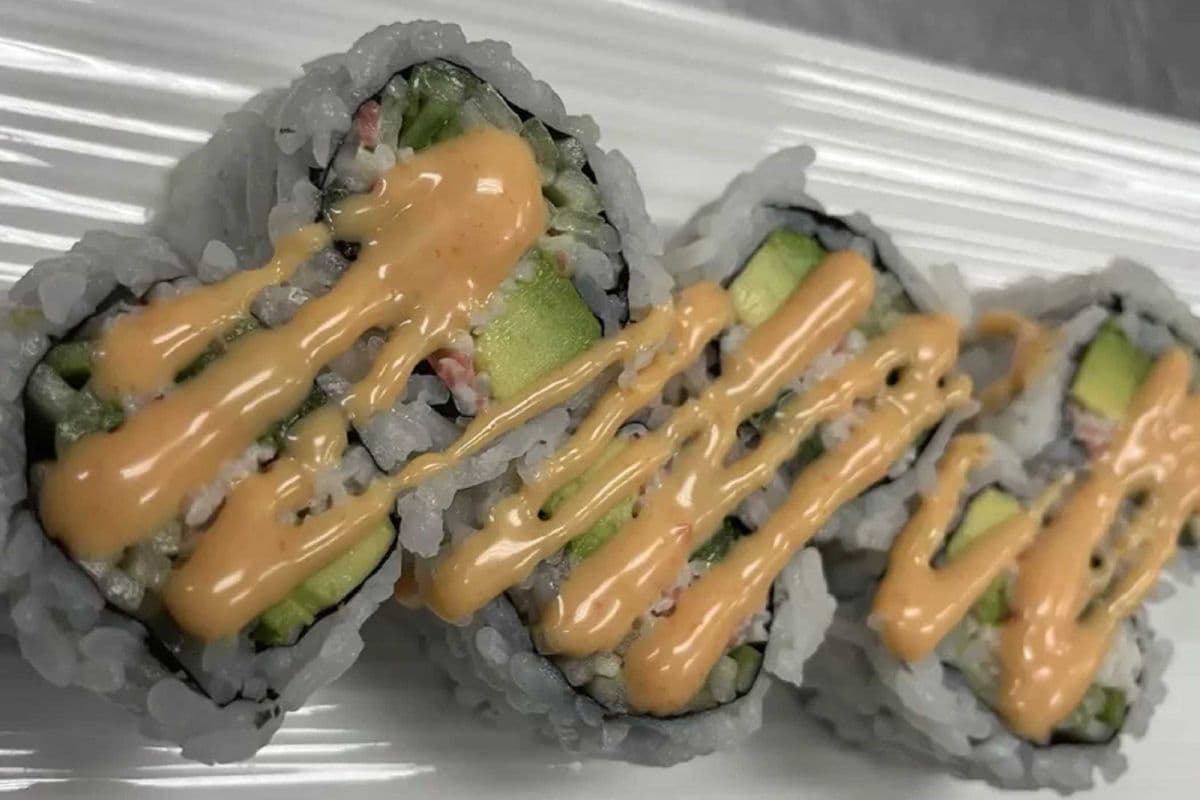 Spicy California Roll (6 pcs)