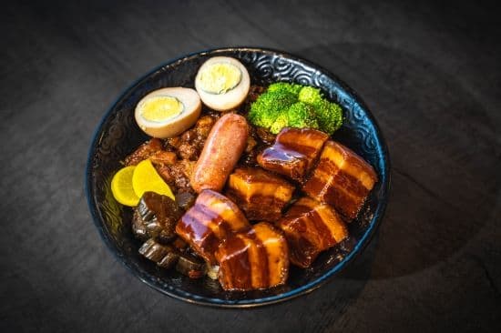 Braised Pork Belly Rice / 紅燒肉飯