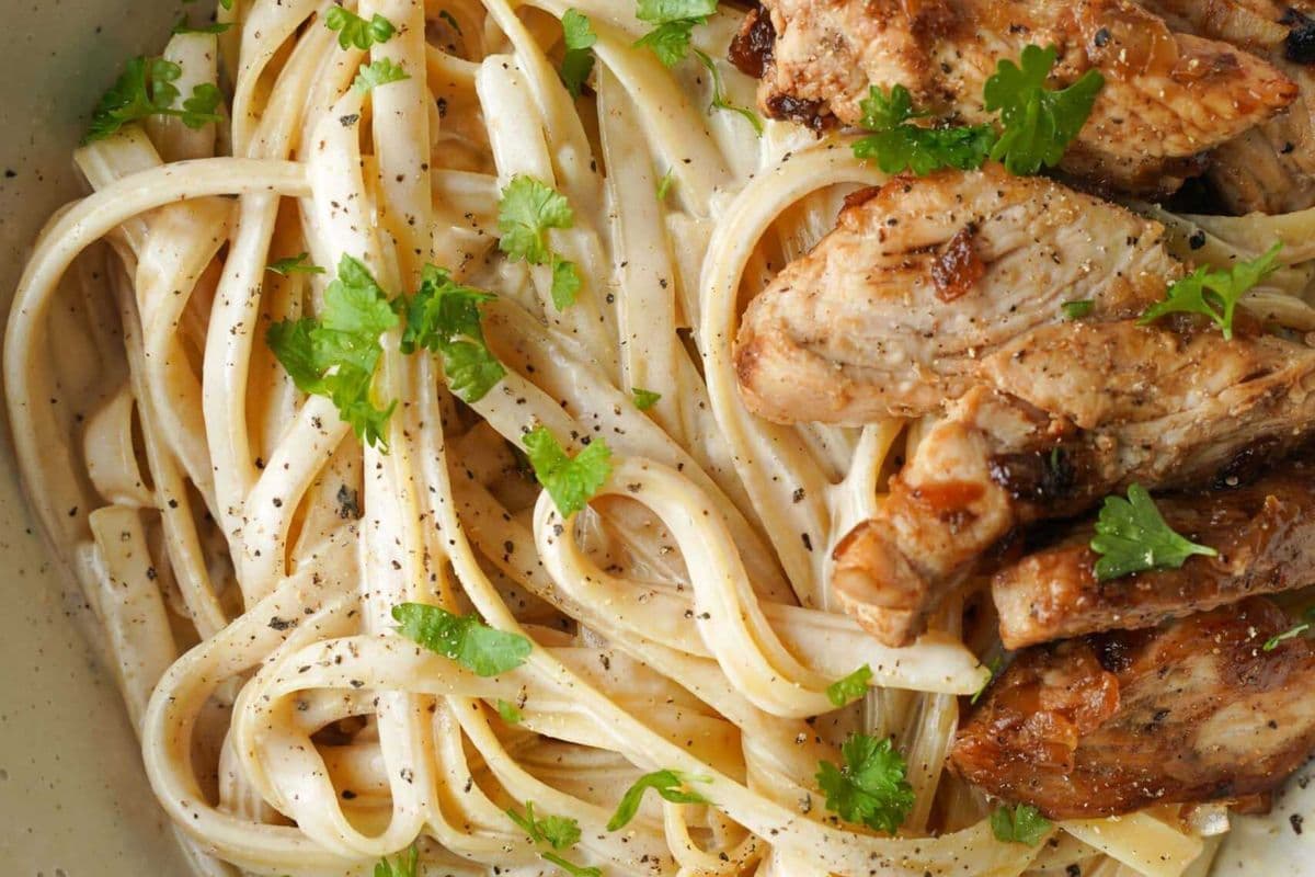 Fettuccine Alfredo