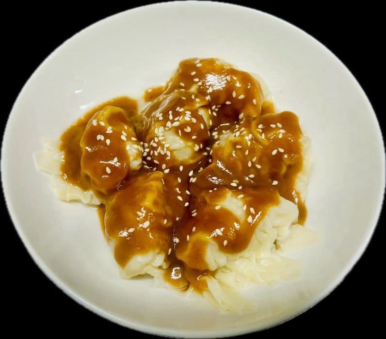 Peanut Butter Dumplings (6) / Raviolis à la Sauce d'Arachides (6)/