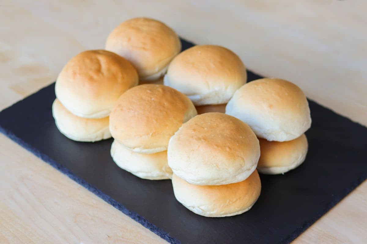 White Dinner Buns (12 pcs)