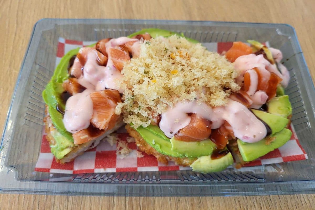 Salmon and Avocado Pizza