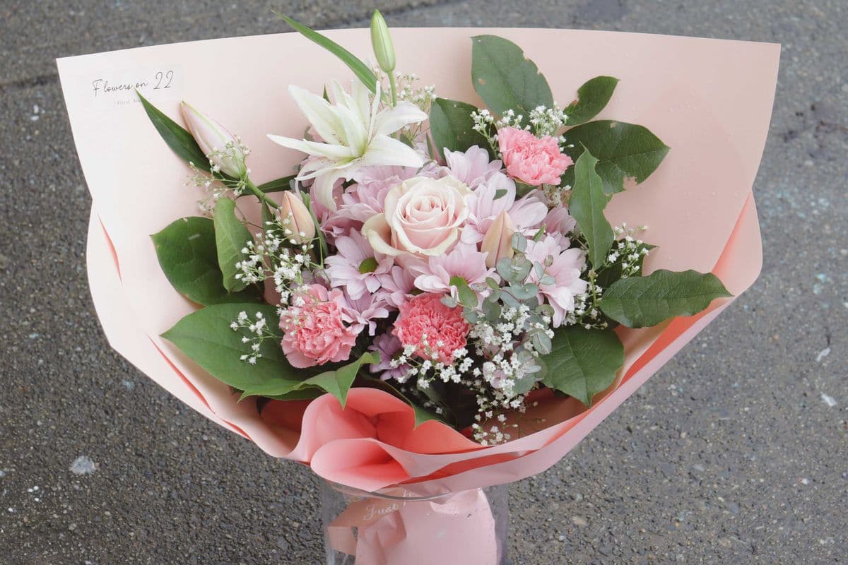 M2. Pastel Pink Medium Bouquet