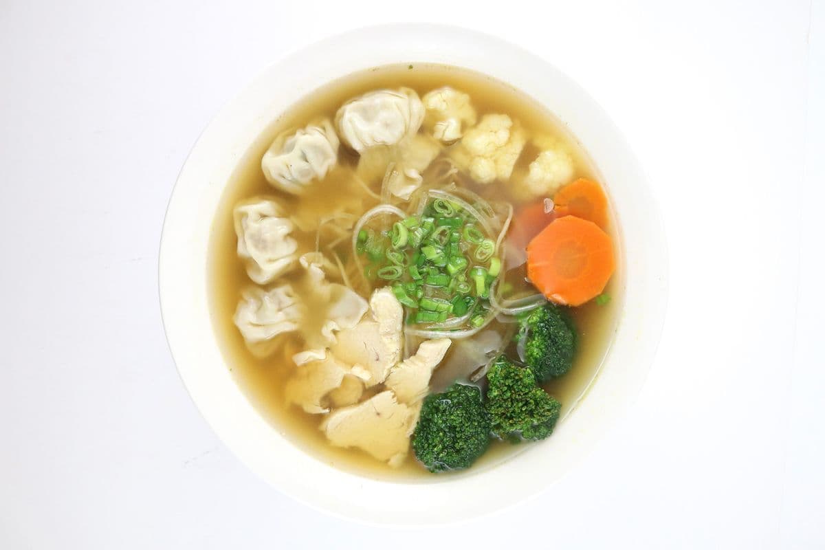 16C. Wor Wonton Soup (4 pcs)