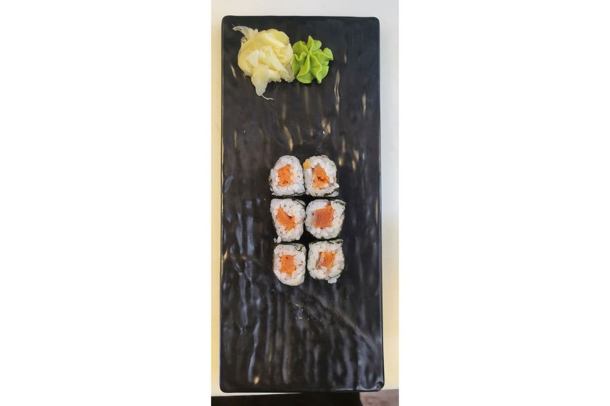 Smoke Salmon Roll