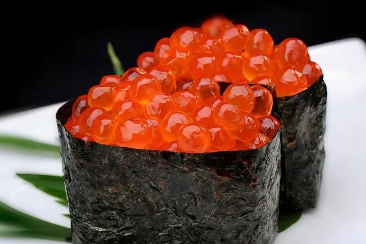 Ikura (Salmon Roe) (2 Pieces)