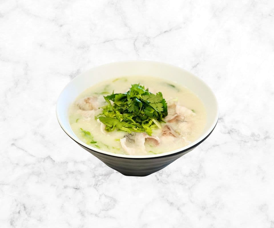 C18 fresh water fish sliced congee / C18 脆肉鲩魚片粥
