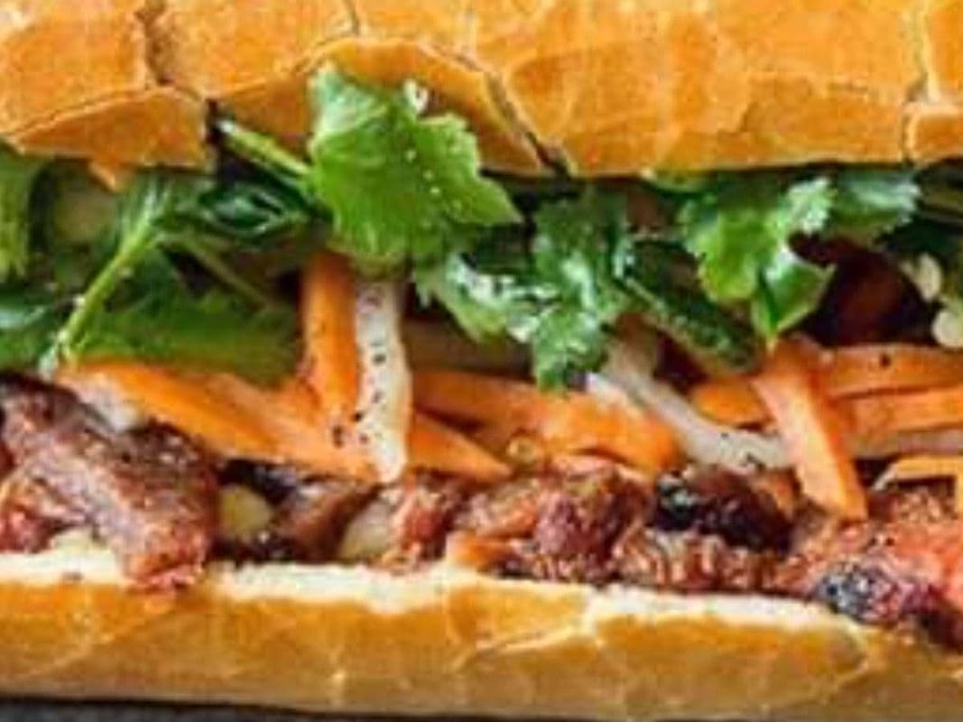 23-BANH MI PORC GRILLE