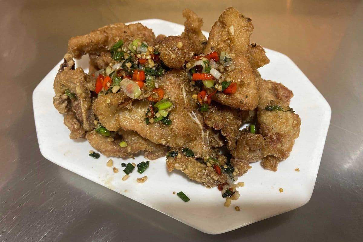 P10. Salt and Pepper Pork Chop (椒鹽豬扒)