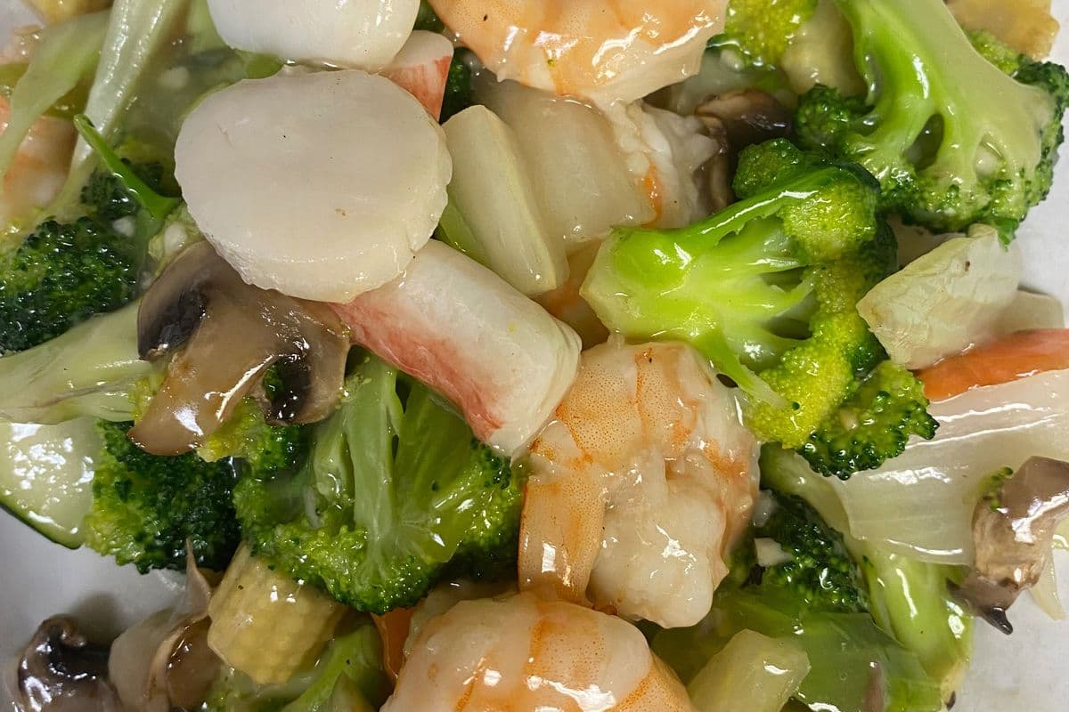 S12. Seafood Delight