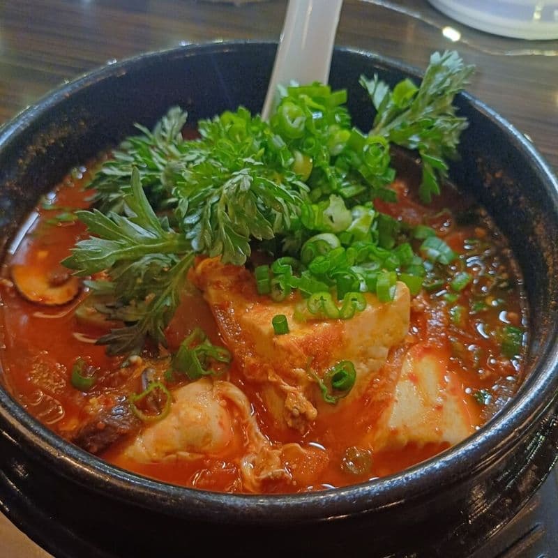 Soondubu-jjigae / Soondubu-Jjigae