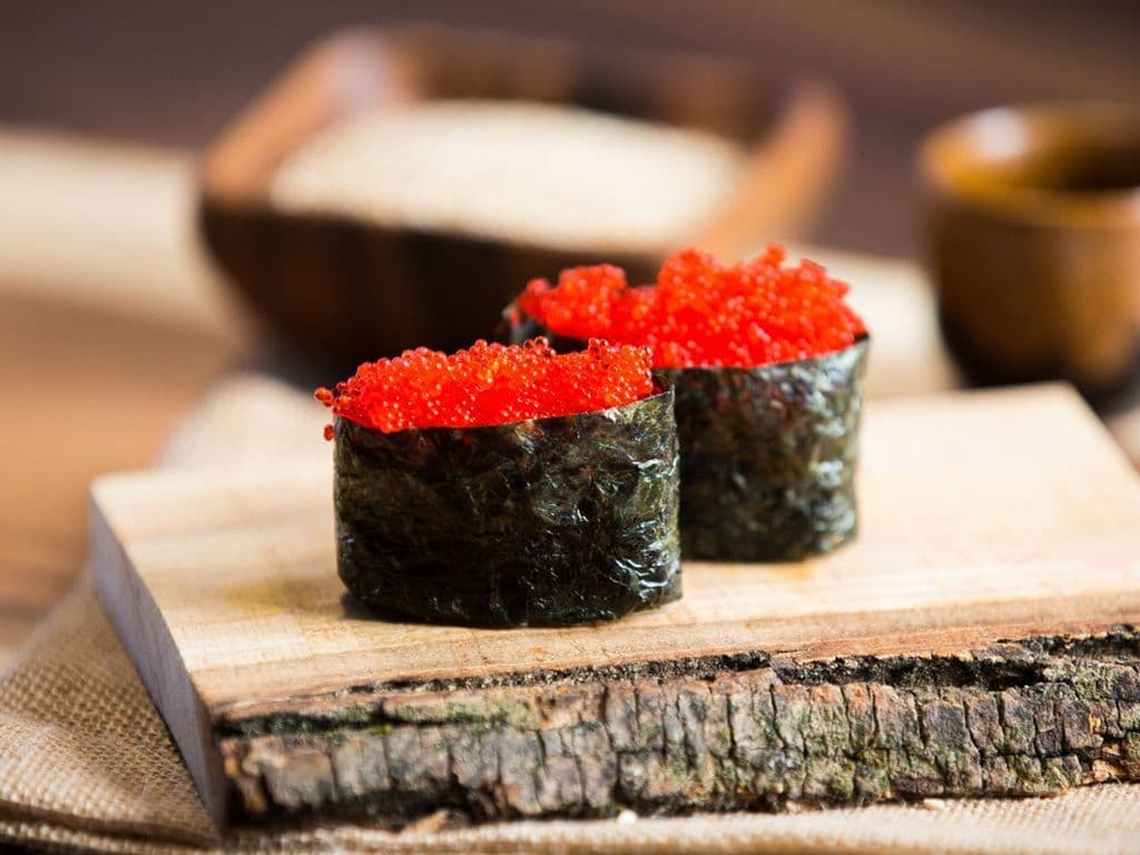 Tobiko Sushi (2pcs)