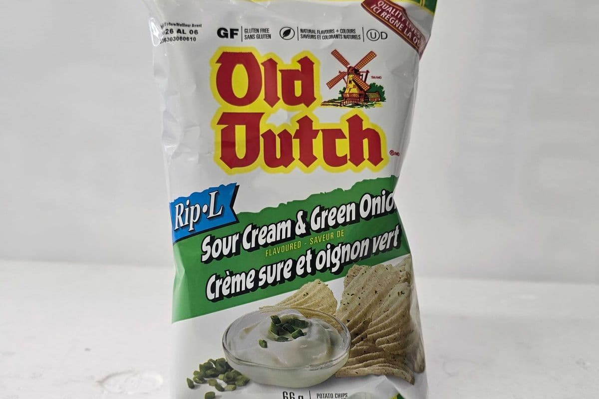Old Dutch Rip. L sour cream and green onion (66g)
