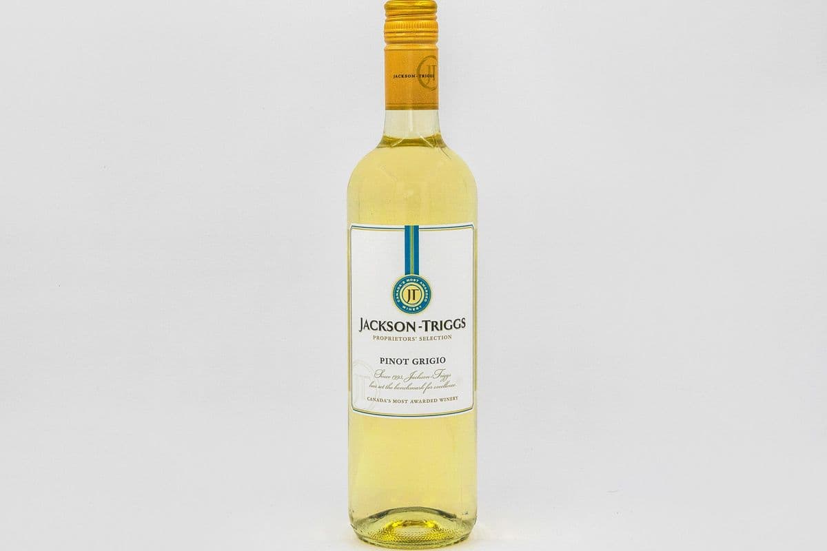 Jackson Triggs VQA Pinot Grigio (750 ml) (1 x 750 ml)