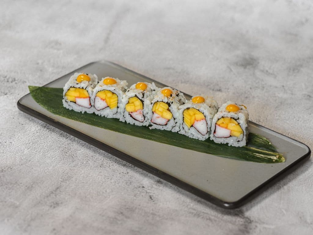 SR11 Mango & Crab Roll (6pcs)