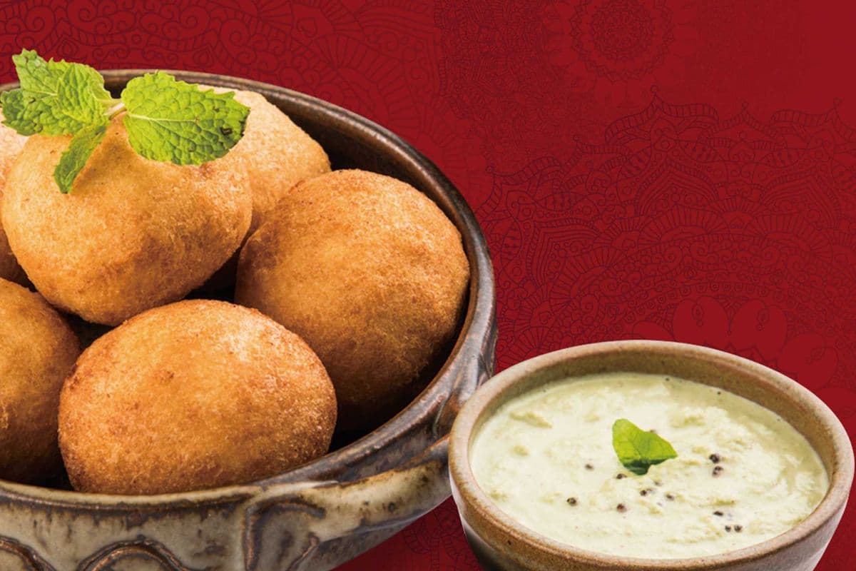 Aloo Bonda (Like Samosa) (4 pcs)