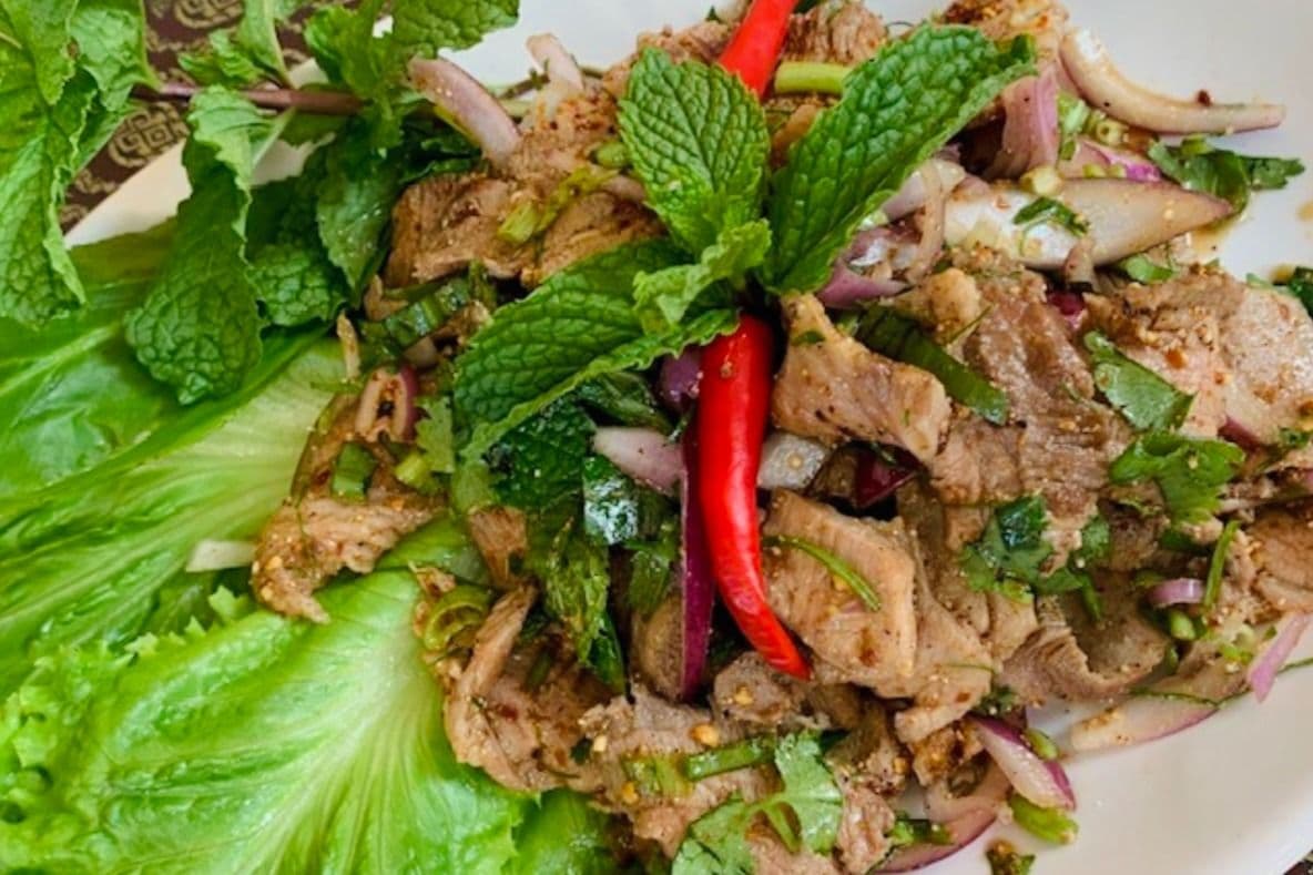 15. Larb Salad (350ml.)