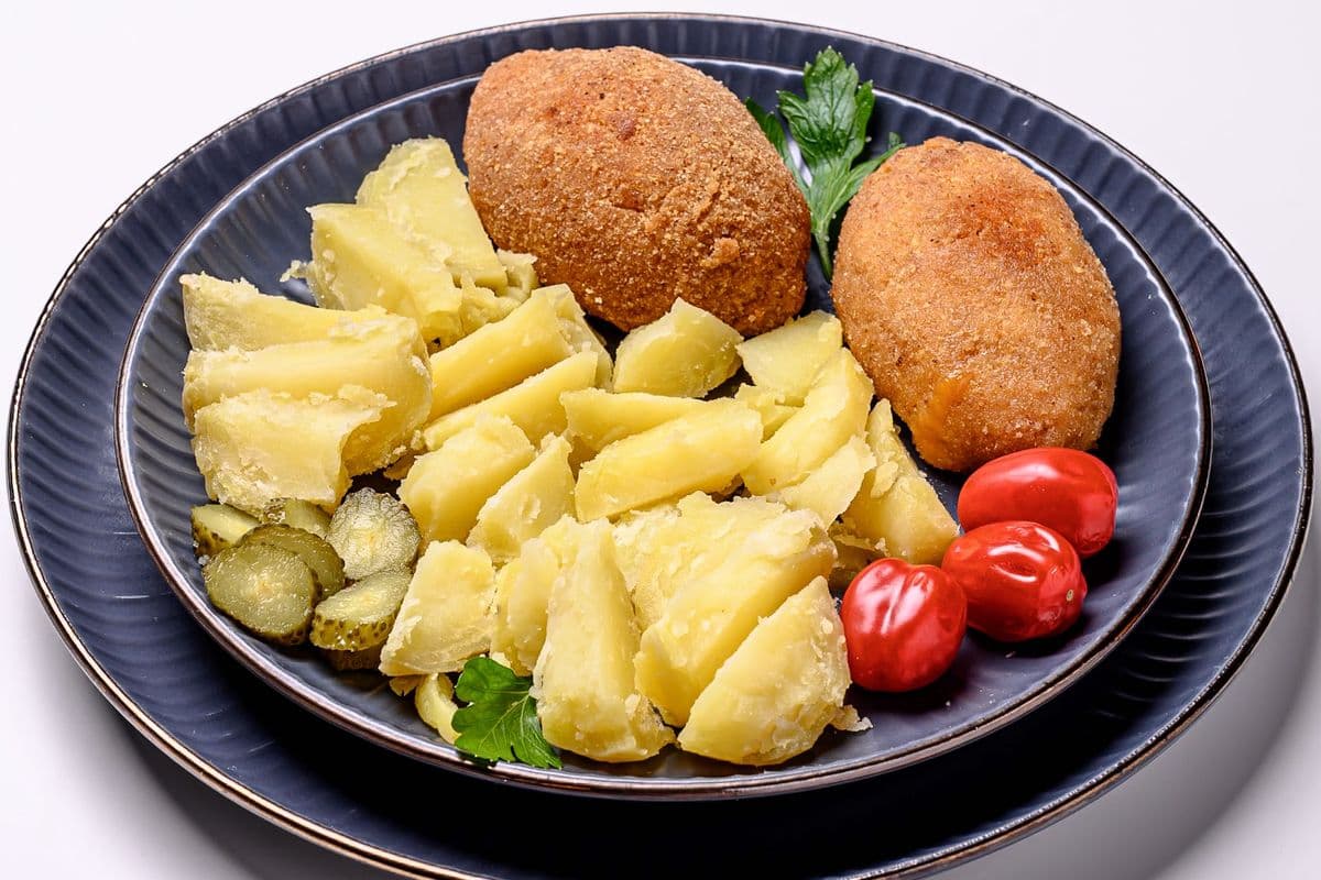 CORDON BLUE CHICKEN CUTLET with SIDE DISH (2 pcs + Side Dish)
