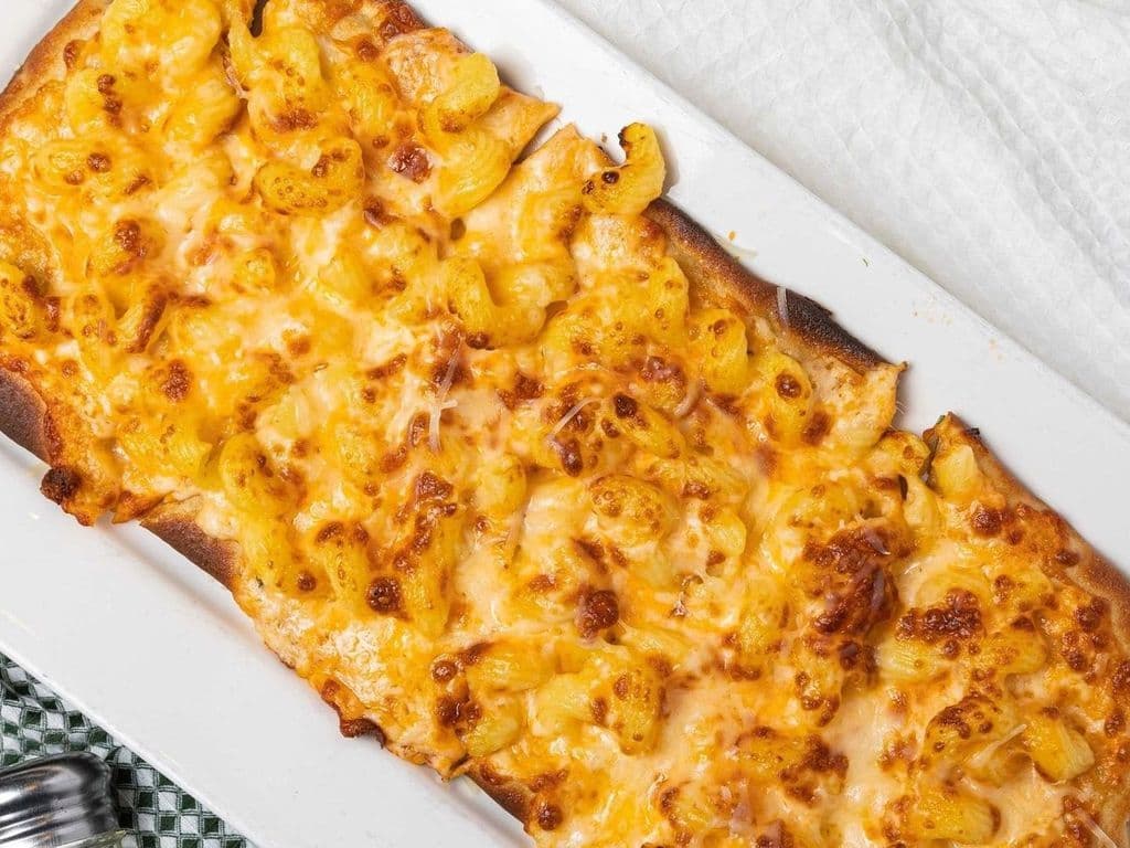 Macaroni and Cheese Flatbread