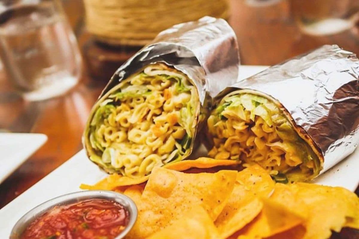 Good 'Mac N Cheese' Burrito