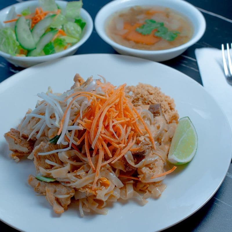 L8 Pad Thai