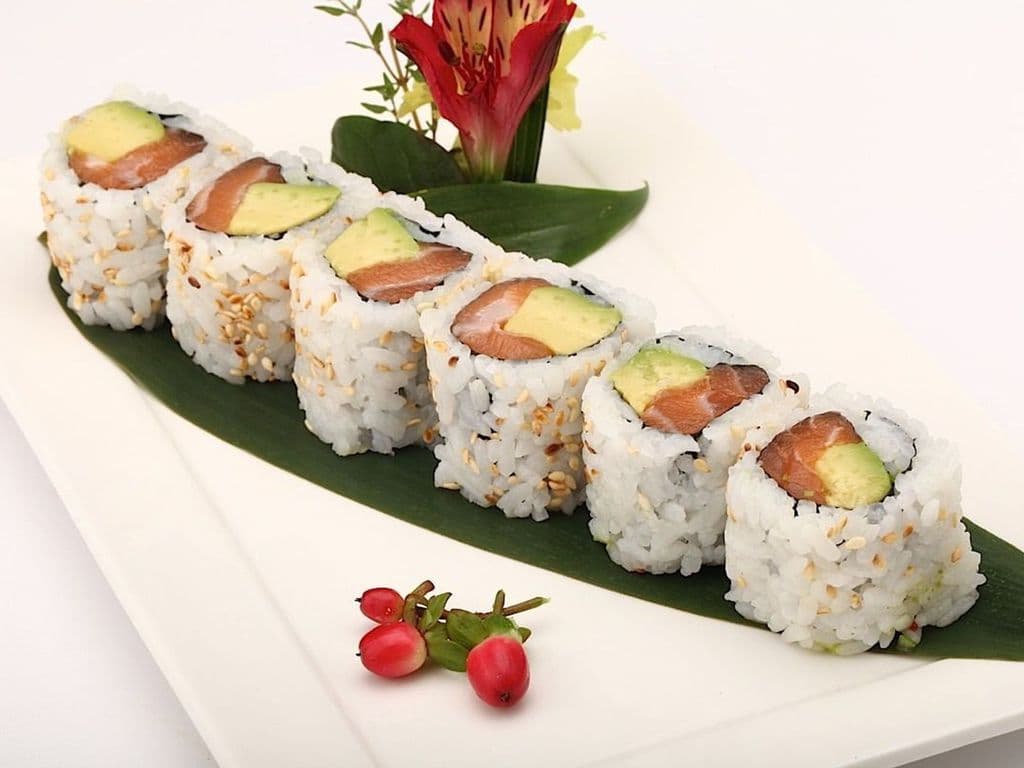 509. Salmon Avcado Maki(6pc)