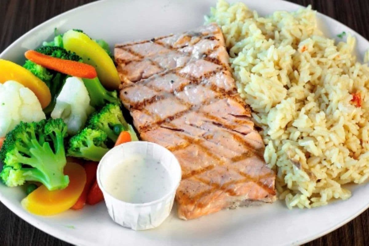 Grilled Salmon Fillet only 8oz