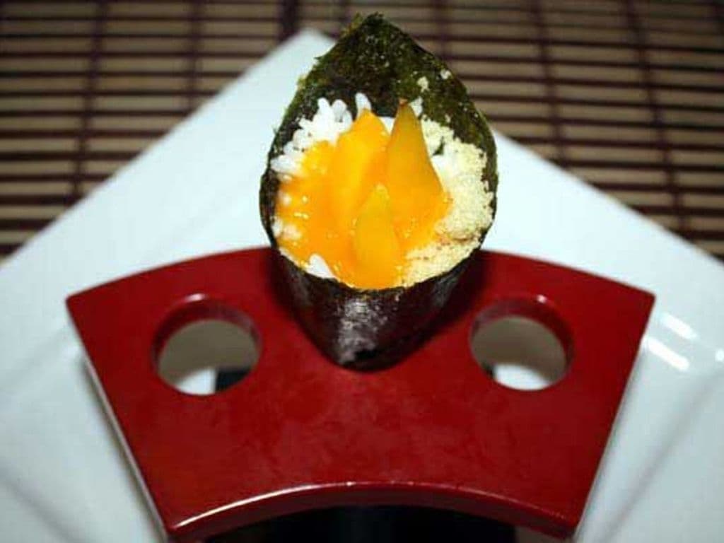 Mango Hand Roll (1pc)