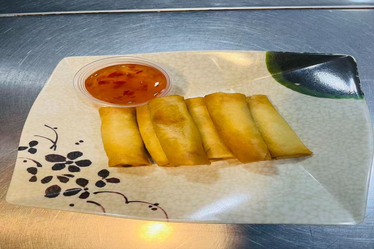 Vegetable Spring Roll (8 pcs)
