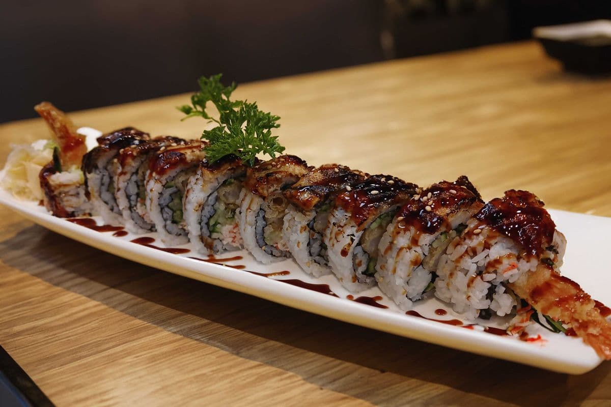 Black Dragon Roll (10 pcs)