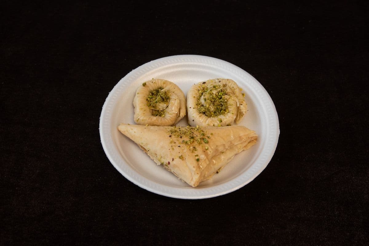 Baklava with almonds - triangle